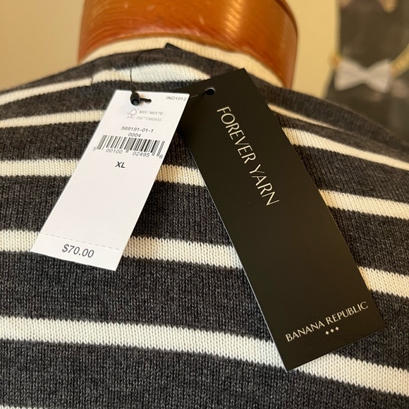 Banana Republic Factory Forever Sweater - Size XL Charcoal & White Stripe - Picture 4 of 4